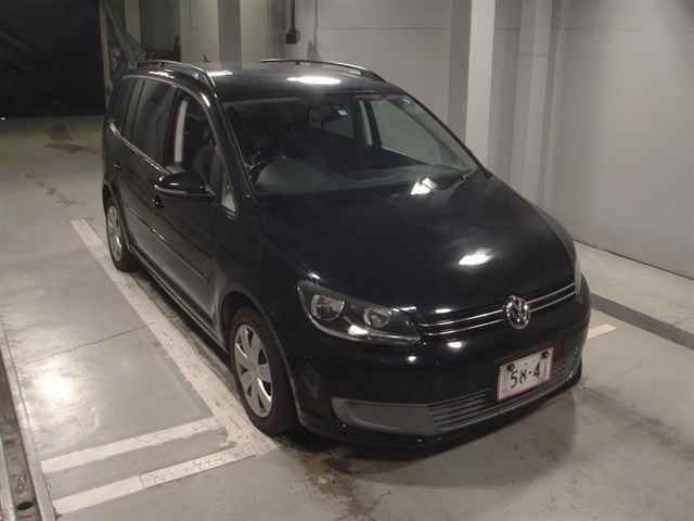 8521 Volkswagen Golf touran 1TCAV 2011 г. (JU Tokyo)